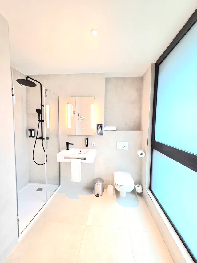 Superior, Double Bed, B&B HOTEL Luxembourg Centre Cloche d'Or 5/5
