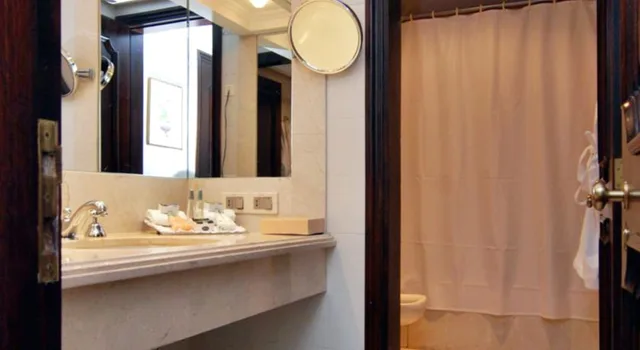 غرفة قياسية بسرير مزدوج، Radisson Montevideo Victoria Plaza Hotel 3/3
