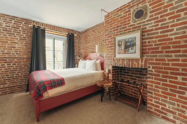 غرفة ديلوكس بسرير كوين، Auberge Place D Armes 9/10