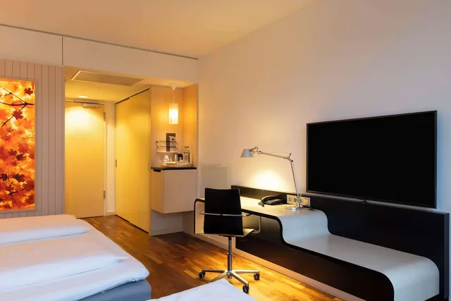 Family 3, Standard, Queen Bed, Sofa, Scandic Berlin Potsdamer Platz 7/9