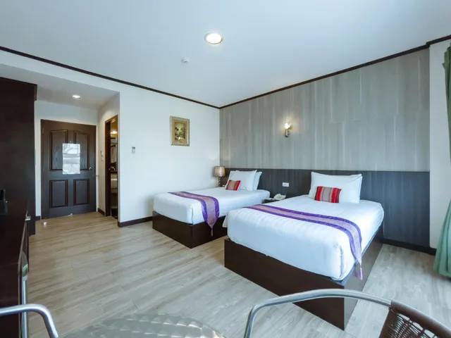 غرفة سوبيريور بسريرين منفصلين، Royal Nakhara Hotel Nongkhai 2/7