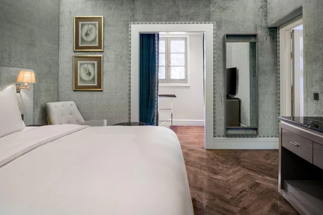 Bi Level, Luxury, Suite, King Bed, Garden View, Terrace، Santo Mauro, a Luxury Collection Hotel, Madrid 1/4