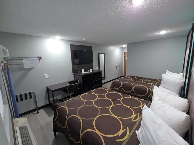 غرفة بسريرين كوين يُسمح فيها بالحيوانات الأليفة، Super 8 By Wyndham Emporia 8/10