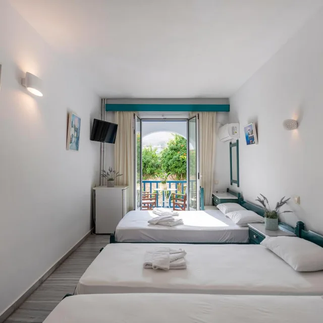 غرفة رباعية، Aegeon Hotel 7/10