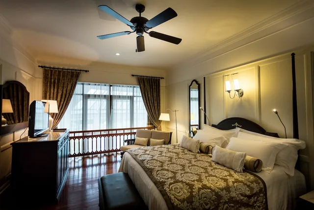 جناح دوبلكس كومفورت بسرير كينج بإطلالة على المسبح بغرفة نوم واحدة مع أريكة، Centara Grand Beach Resort Hua Hin 4/9