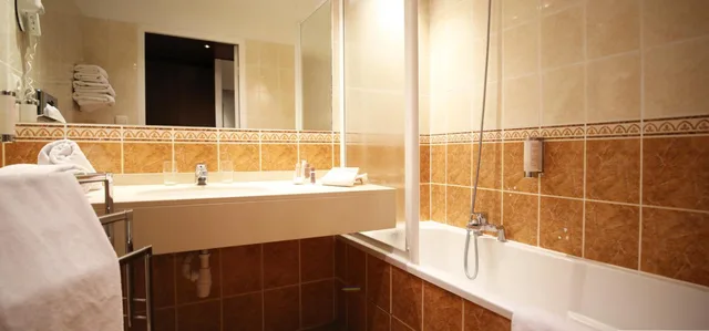 غرفة عائلية بإطلالة على النهر، Best Western Hotel Le Pont D'or 4/5