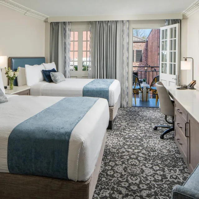 Guest Room, Deluxe, 2 Double Beds, Street View, Balcony، Four Points By Sheraton French Quarter 2/3