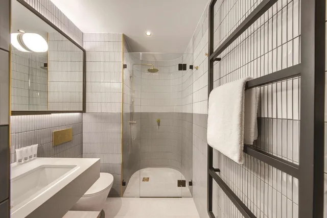 جناح جونيور بسرير كينج مع أريكة، Vibe Hotel Sydney Darling Harbour 5/9