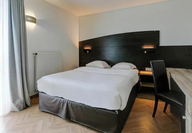 غرفة كومفورت بسرير مزدوج، B&B HOTEL Montbeliard-Sochaux 1/5