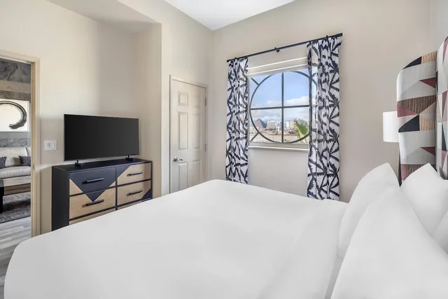 Deluxe, Suite, King Bed, Sofa, Kitchen, Bluegreen Vacations Club 36 An Ascend Collection Resort 5/10