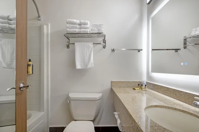 غرفة قياسية بسريرين كوين، Best Western Plus Meridian 5/5