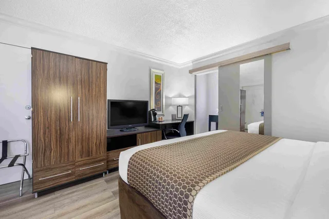غرفة بسرير كوين، The Capitol Hotel Downtown, Ascend Hotel Collection 2/4