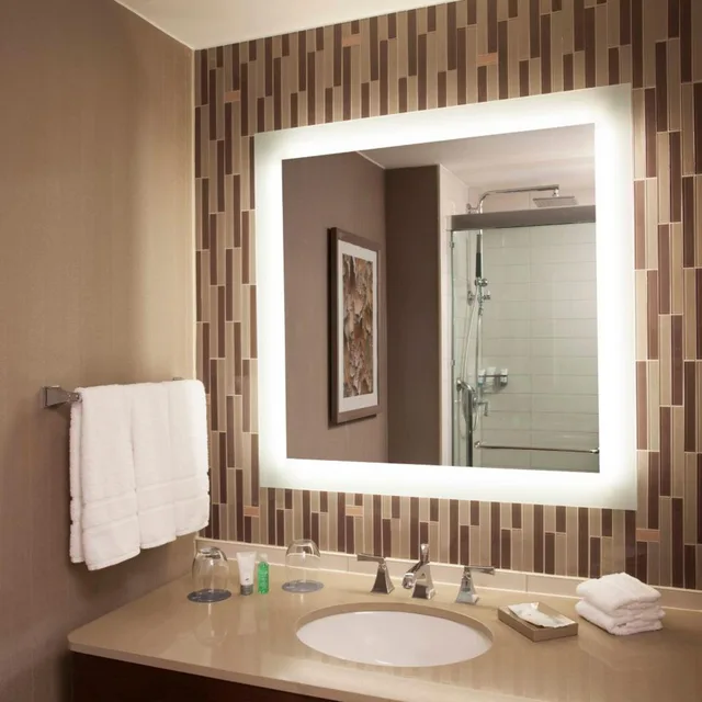 غرفة تقليدية بسرير كوين بحوض استحمام لذوي الإعاقة، The Westin Peachtree Plaza Atlanta 8/10