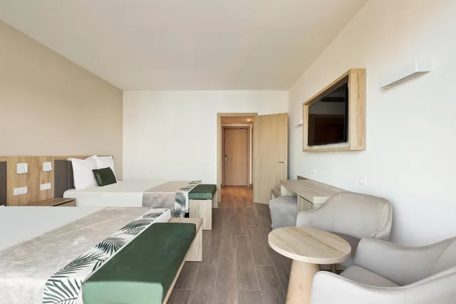 غرفة بسريرين مزدوجين، Best Triton Hotel 1/5