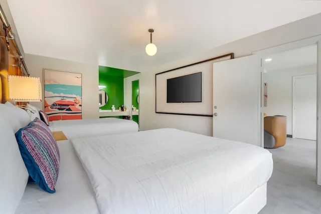غرفة قياسية بسريرين كوين بإطلالة على الفناء، Heights House Hotel - Houston Heights Downtown, an Ascend Collection Hotel 6/10