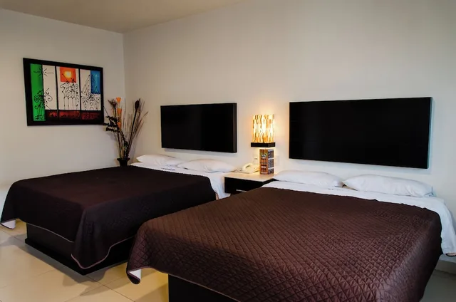Room, 2 Double Beds, Hotel Velario 5/9