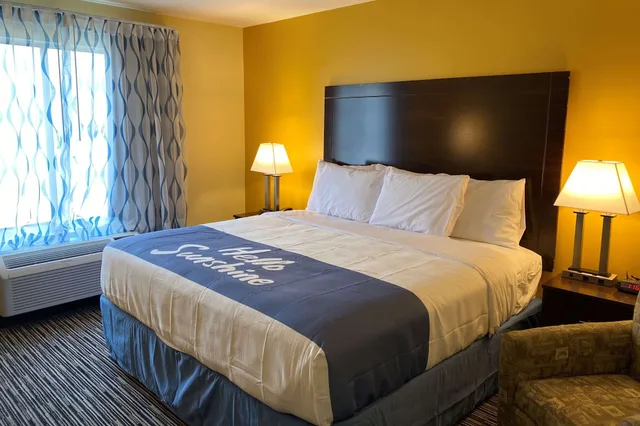 غرفة بسرير كينج، Days Inn by Wyndham Atlanta/Southlake/Morrow 3/7