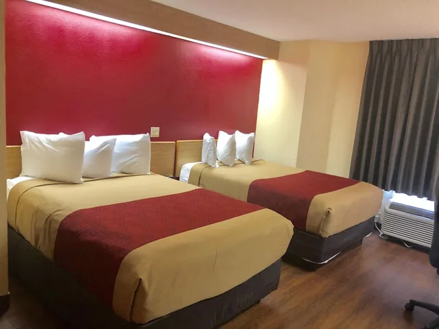 غرفة قياسية بسرير مزدوج، Econo Lodge London North 1/7