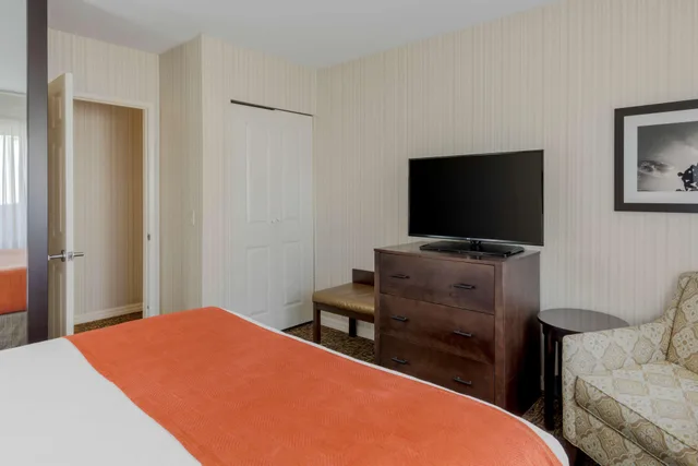Suite, King Bed, Best Western Plus Big America 4/9