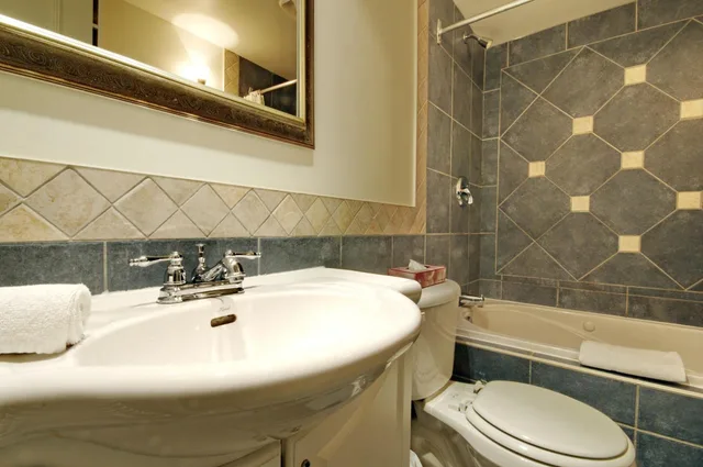 استوديو بمطبخ صغير، Manoir Sherbrooke 2/2