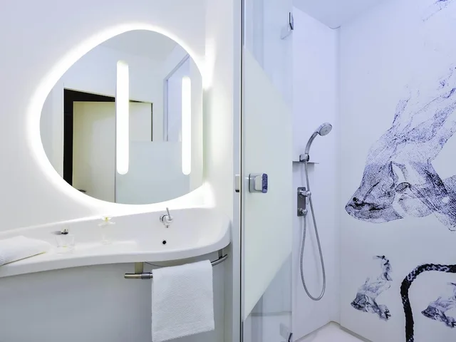 غرفة بسريرين منفصلين، Ibis Budget Lille Centre 4/5
