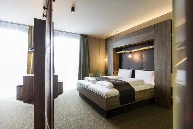 غرفة بسرير مزدوج، RiKu HOTEL Ulm 1/6