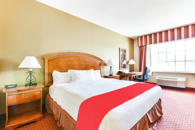 غرفة بسرير كينج لذوي الإعاقة، Oyo Townhouse Oklahoma City Airport 6/10