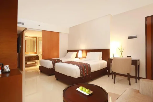 غرفة غراند بسريرين منفصلين، Wimarion Hotel Semarang 2/5