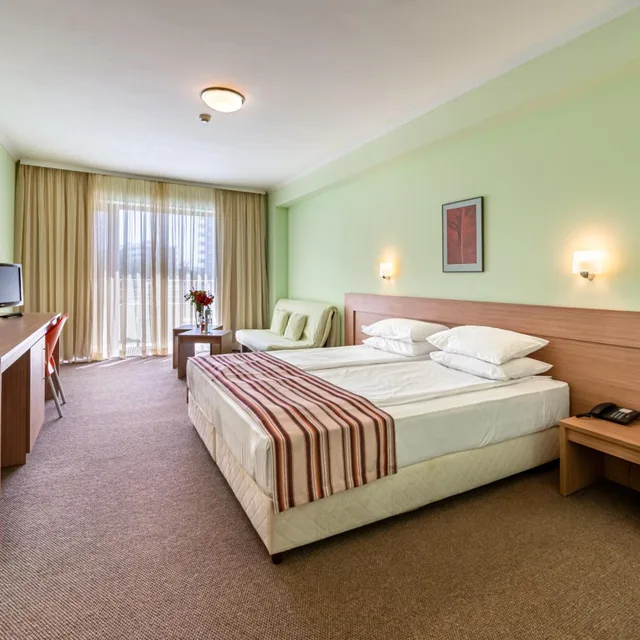 غرفة كبيرة بسرير مزدوج أو سريرين منفصلين، Jeravi Hotel 1/10