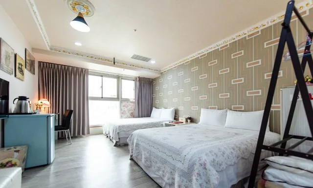 غرفة بسرير مزدوج بإطلالة على المدينة بحوض استحمام، Gwawa Hotel 7/10