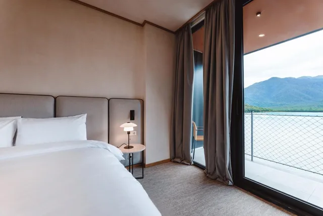 غرفة قياسية بسرير مزدوج، Kvareli Lake Resort 3/6