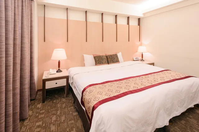 غرفة بزنس بسرير كينج، Waugh Den Hotel 7/10