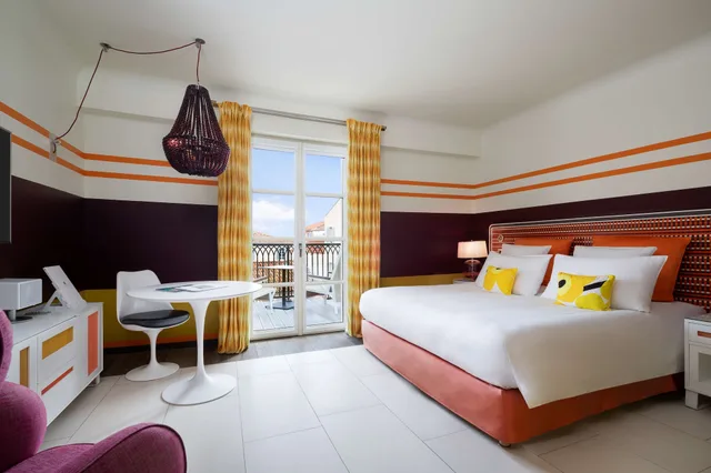 Room, King Bed, Patio, Terrace, Paris Saint Tropez 1/10