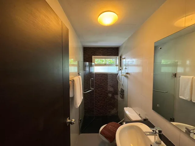 Room, Twin Beds, Large, Palette Bella B All Suites Bangkok Hotel 3/3