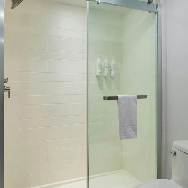 غرفة بسرير مزدوج بشرفة، Westchester Marriott 8/8