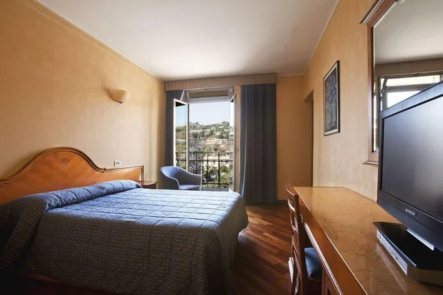 Room, Twin Beds, Hill View، Parigi 6/8