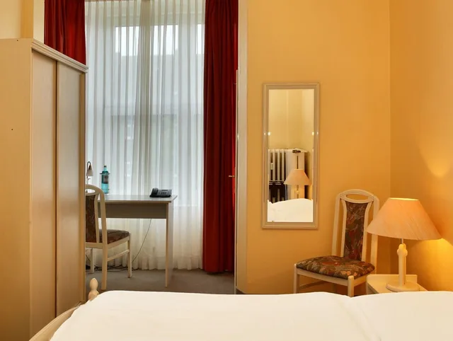 غرفة اقتصادية بسرير مزدوج، Hotel Bellmoor Im Dammtorpalais 3/3