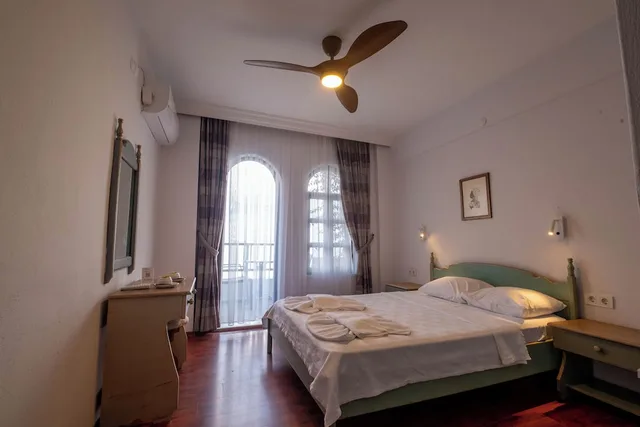 Family Suite, Queen Bed, Beach Front, Sea View, Sofa، Diplomat Hotel 1/8