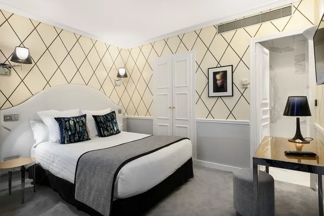 غرفة كلاسيكية مفردة، Le Royal Hotel 7/12