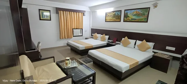 غرفة عائلية بسريرين مزدوجين، Hotel Su Shree Continental 1/2
