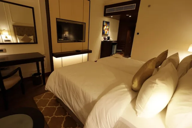 غرفة فاخرة بسريرين منفصلين، Ramada by Wyndham Jaisalmer Barmer Road 8/8