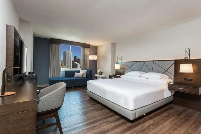 Conference, Suite, King Bed, Hyatt Regency Rochester 1/2