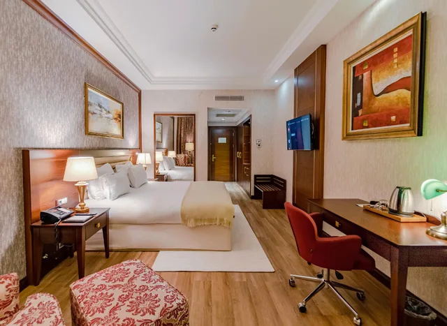 Deluxe Sea View, Wellborn Luxury Hotel 2/2