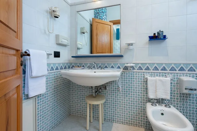 غرفة سوبيريور ثلاثية بشرفة، Hotel Mediterraneo 2/2