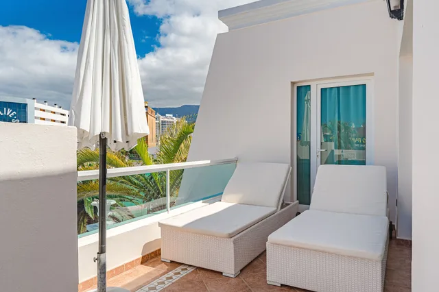 2 Bedrooms, Suite, 2 King Beds, Flamingo Suites 7/10