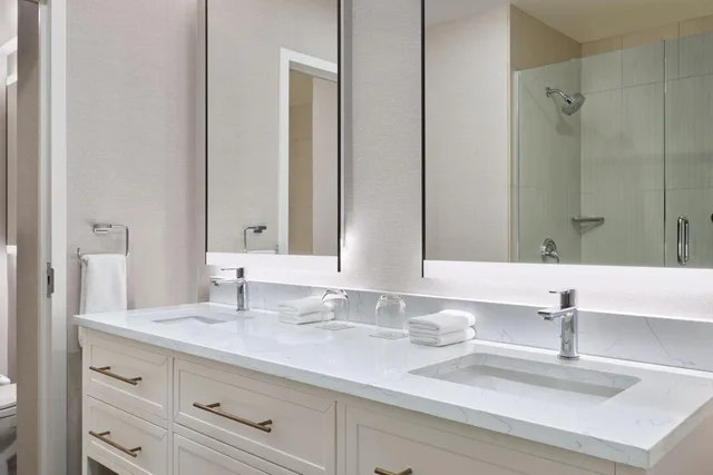 Hospitality, Murphy Bed, Parlor، Sheraton Kansas City Hotel At Crown Center 2/2