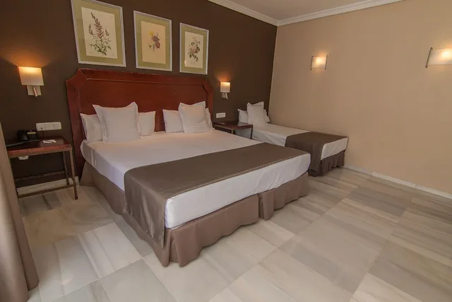 غرفة ثلاثية بثلاثة أسرّة، San Gil Hotel 5/10