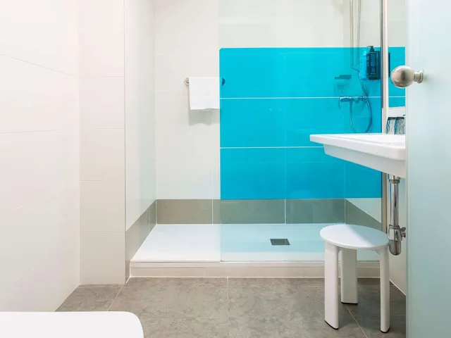 غرفة قياسية بسرير مزدوج أو سريرين منفصلين، Ibis Styles Madrid Prado 6/6