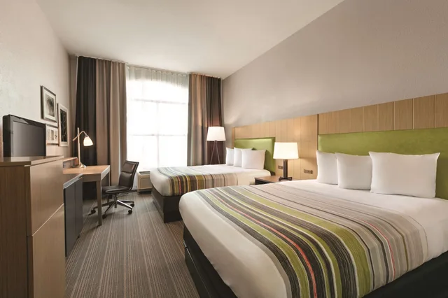 غرفة بسريرين كوين لذوي الإعاقة، Country Inn and Suites by Radisson, Petersburg, VA 1/7