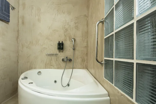 Senior, Double Bed, City View, Sauna، Hotel @ Syngrou Fix 3/3